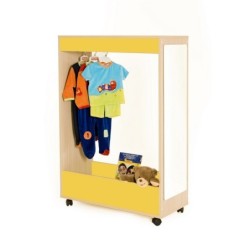 MUEBLE DE DISFRACES ABIERTO